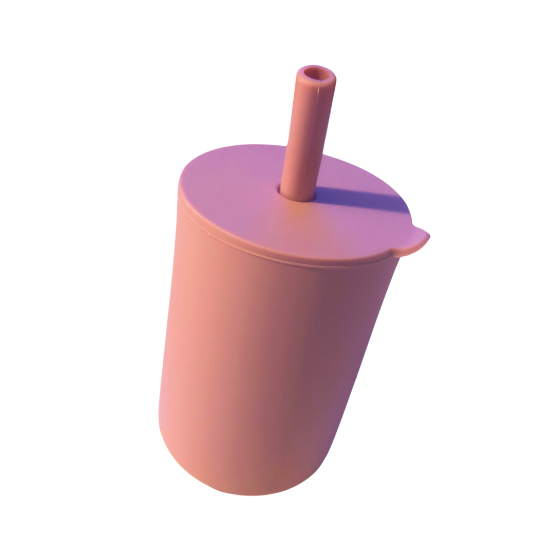 Vaso de silicona con bombilla color rosado